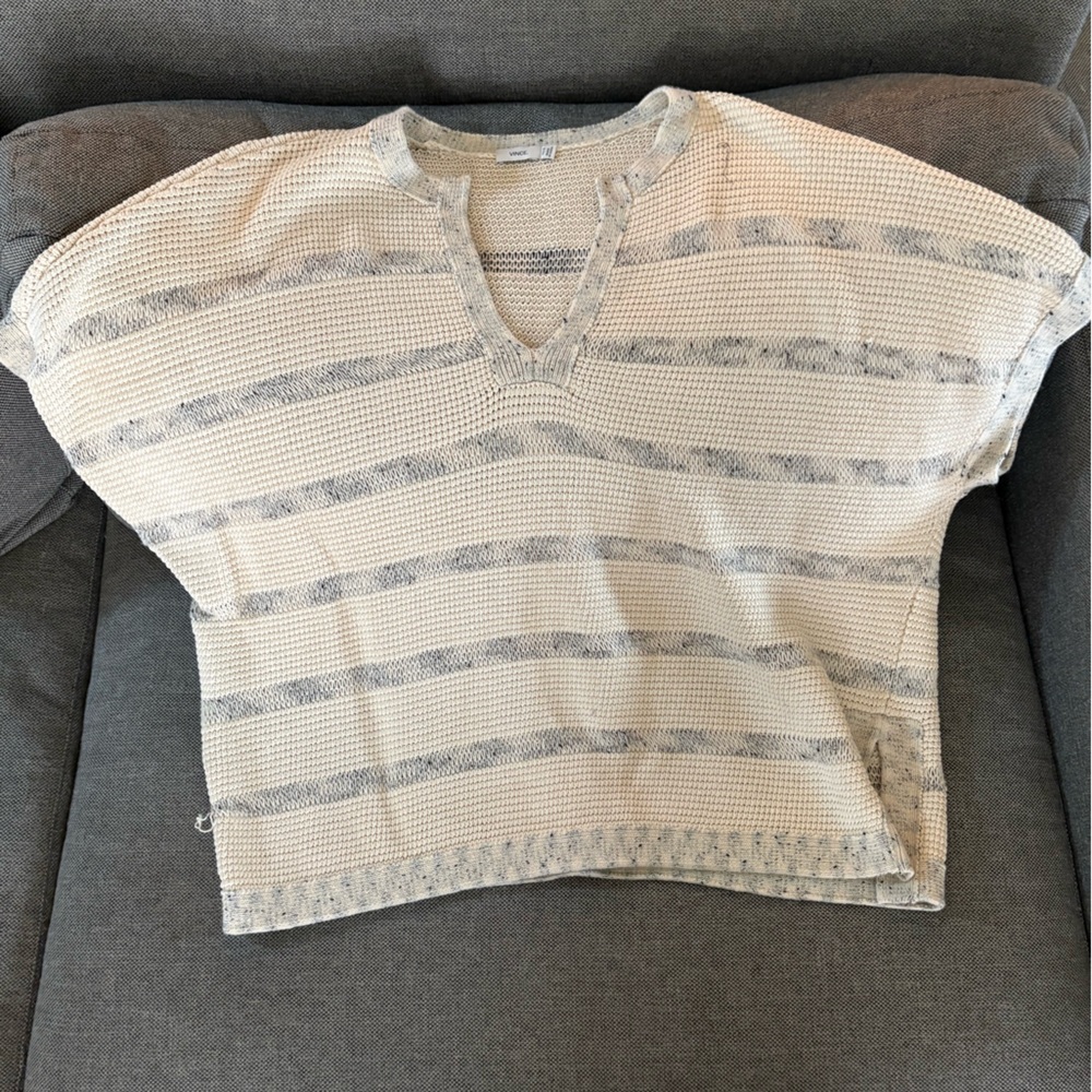 Vince Knit Short Sleeve sweater cape / poncho - Picture 3 of 6